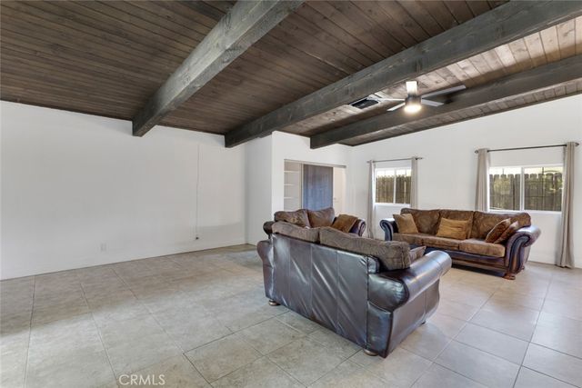 18027 Hatton Street, Reseda, CA 91335
