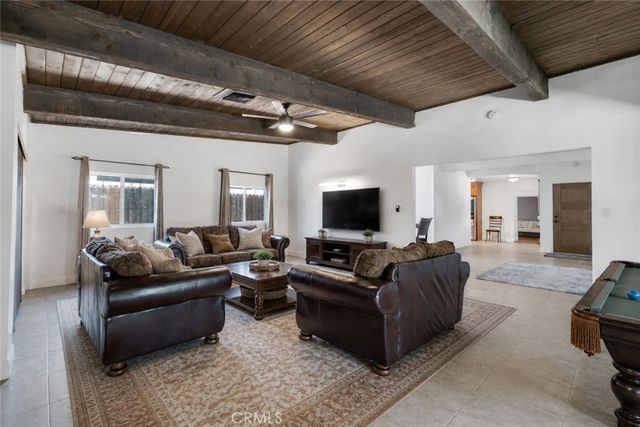 18027 Hatton Street, Reseda, CA 91335