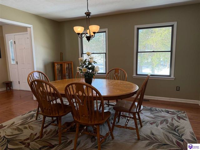 320 Forest Trace, Radcliff, KY 40160