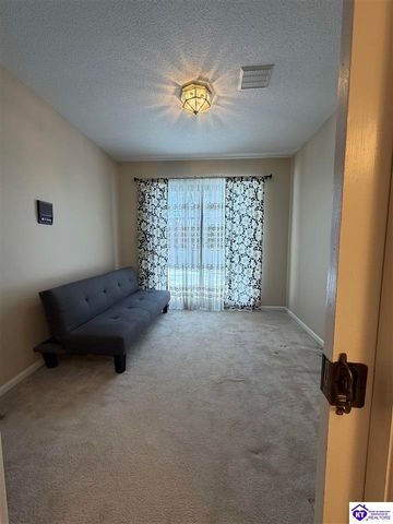 320 Forest Trace, Radcliff, KY 40160