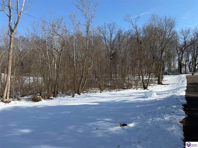 320 Forest Trace, Radcliff, KY 40160