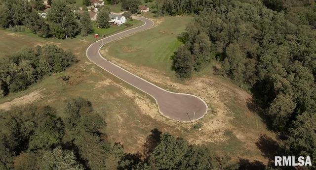 326 SILVER CREEK Road, De Witt, IA 52742