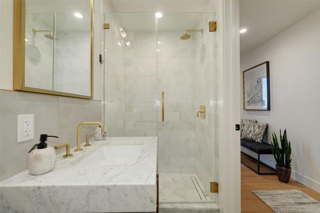 70 Rainey ST 1807, Austin, TX 78701