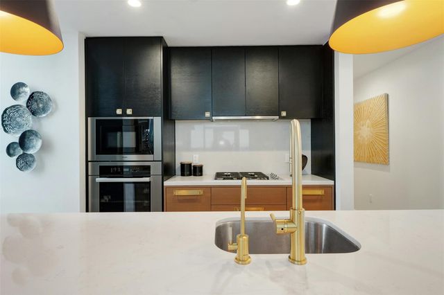 70 Rainey ST 1807, Austin, TX 78701