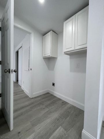 10 3rd St, Wayne Twp., NJ 07470