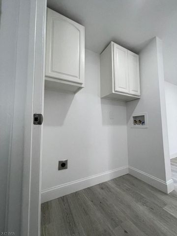 10 3rd St, Wayne Twp., NJ 07470