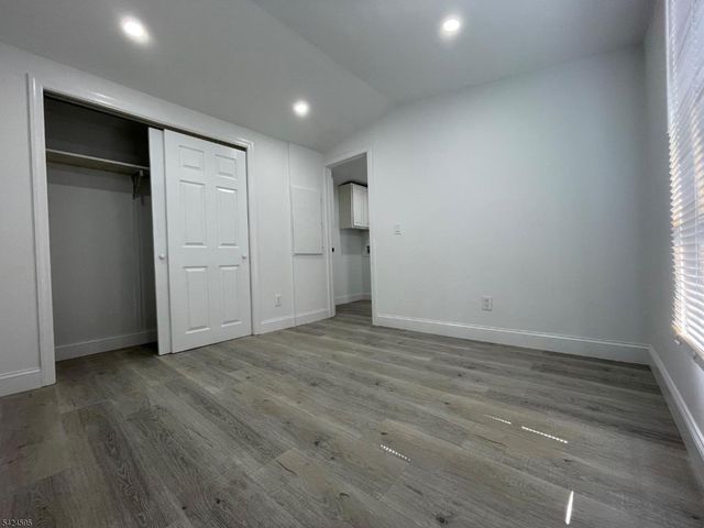 10 3rd St, Wayne Twp., NJ 07470