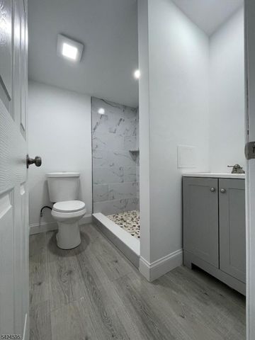 10 3rd St, Wayne Twp., NJ 07470