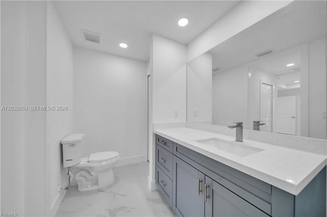 1023 Pilgrim ST E, Lehigh Acres, FL 33974