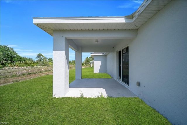 1023 Pilgrim ST E, Lehigh Acres, FL 33974