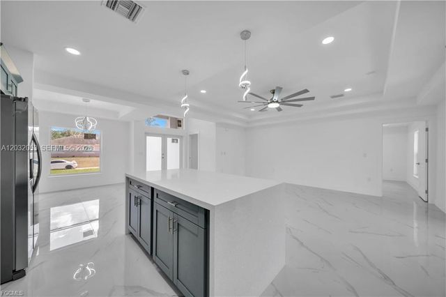 1023 Pilgrim ST E, Lehigh Acres, FL 33974