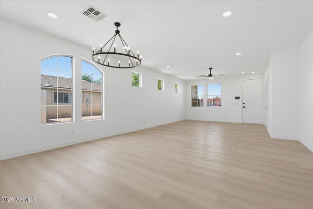 6607 S 17TH Avenue, Phoenix, AZ 85041