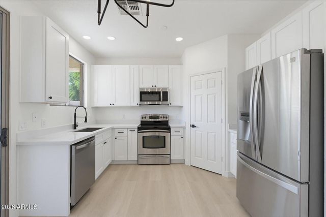 6607 S 17TH Avenue, Phoenix, AZ 85041