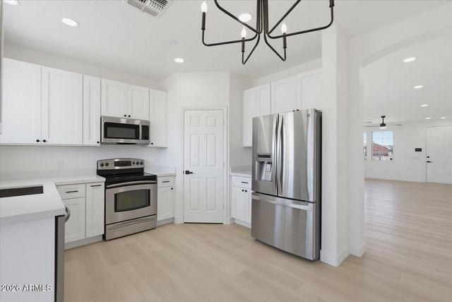 6607 S 17TH Avenue, Phoenix, AZ 85041