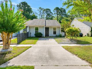 1855 OAK WATER Drive, Jacksonville, FL 32225