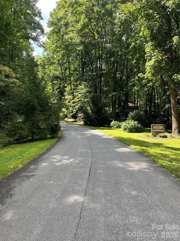 99999 Trillium End Lane 40, Waynesville, NC 28786