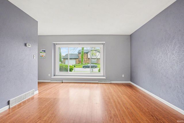 50985 Sturdy Oak Lane, Granger, IN 46530