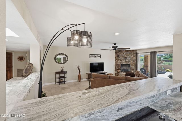 8030 N Casas Cameo, Tucson, AZ 85742