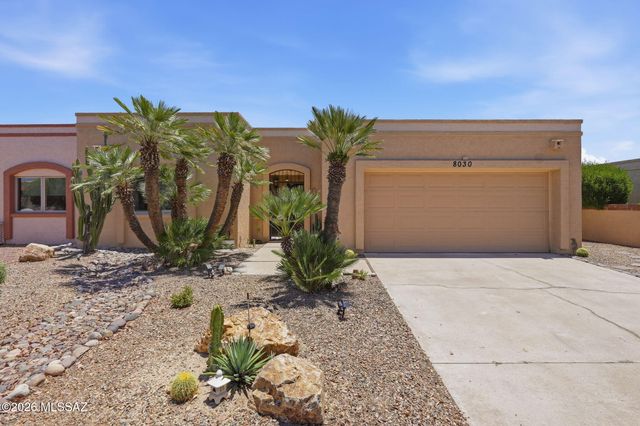 8030 N Casas Cameo, Tucson, AZ 85742