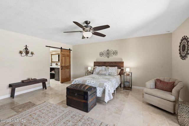 8030 N Casas Cameo, Tucson, AZ 85742