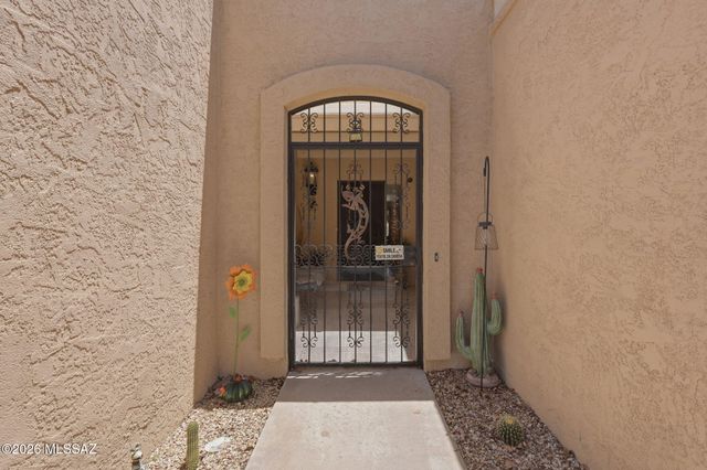 8030 N Casas Cameo, Tucson, AZ 85742
