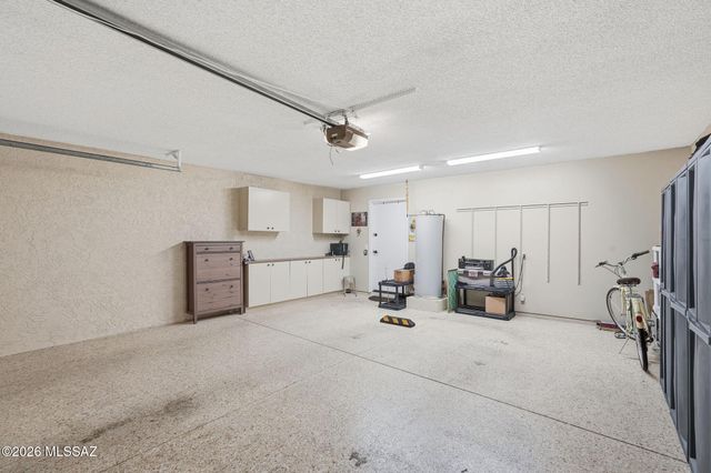 8030 N Casas Cameo, Tucson, AZ 85742