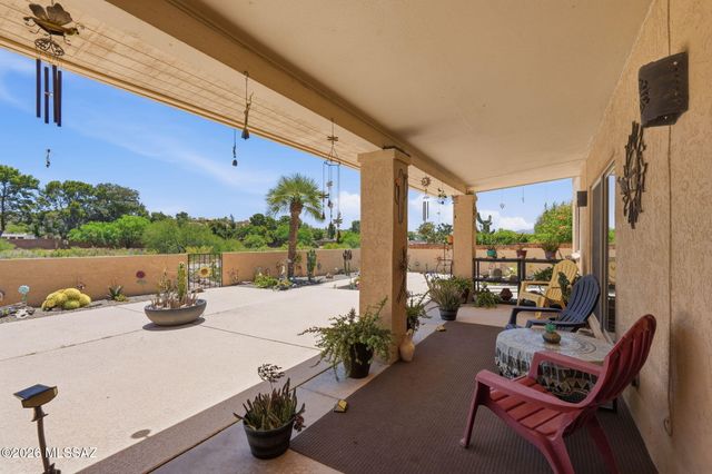 8030 N Casas Cameo, Tucson, AZ 85742