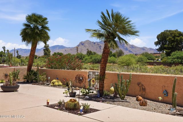 8030 N Casas Cameo, Tucson, AZ 85742