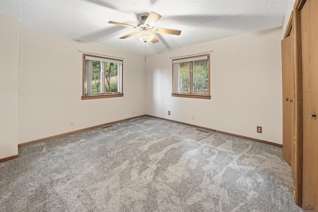 24705 PARADISE RD, Hermosa, SD 57744