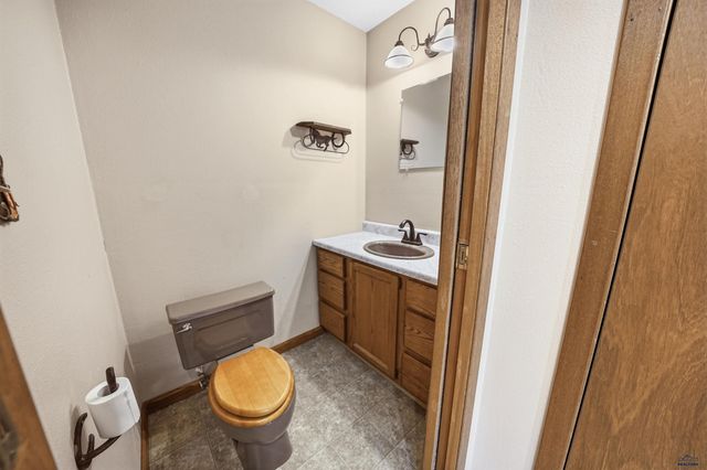 24705 PARADISE RD, Hermosa, SD 57744