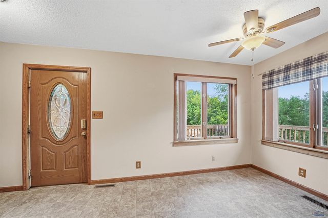 24705 PARADISE RD, Hermosa, SD 57744