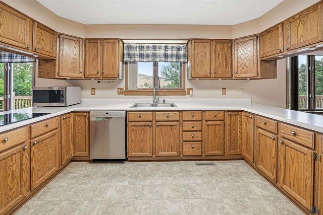 24705 PARADISE RD, Hermosa, SD 57744