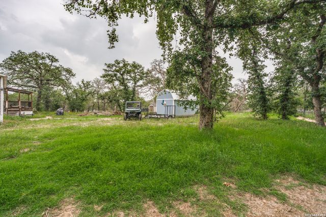 160 Kothmann Rd, La Vernia, TX 78121