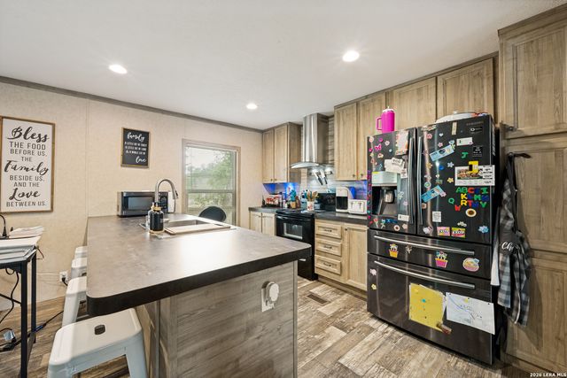 160 Kothmann Rd, La Vernia, TX 78121