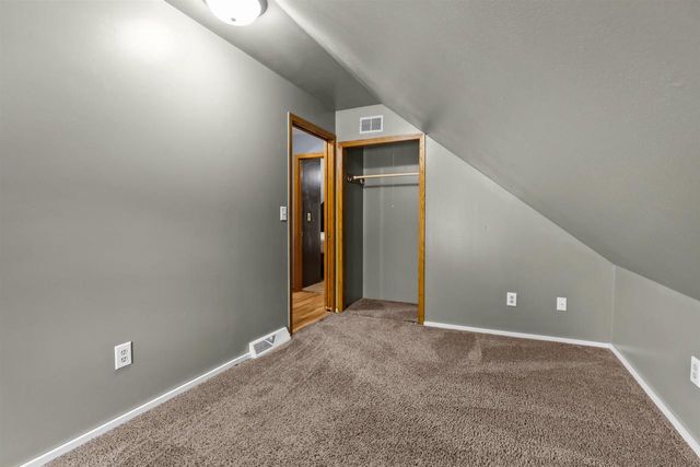 1223 GROVE STREET, Oshkosh, WI 54901