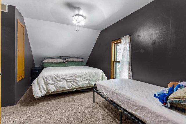 1223 GROVE STREET, Oshkosh, WI 54901
