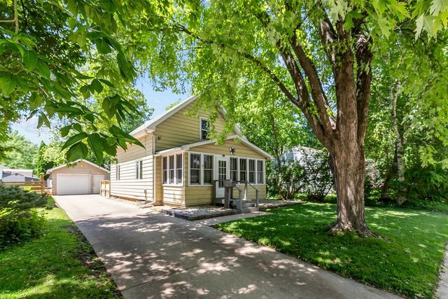 1223 GROVE STREET, Oshkosh, WI 54901