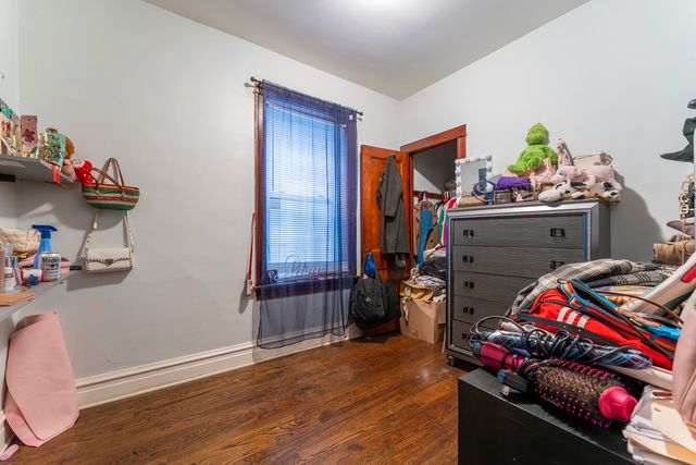 921 N Drake Avenue, Chicago, IL 60651