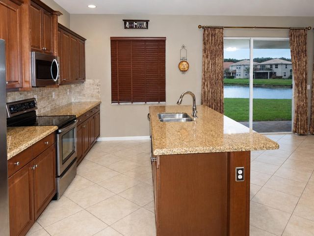 2700 Shaughnessy Drive, Wellington, FL 33414