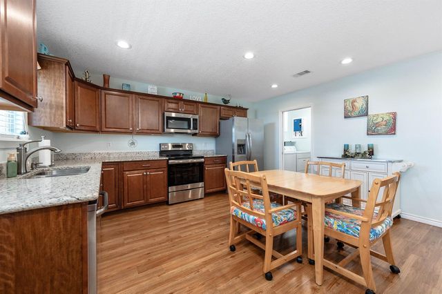 3511 County Road 202, Sargent, TX 77414
