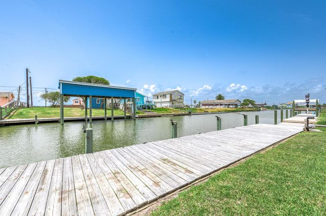 3511 County Road 202, Sargent, TX 77414