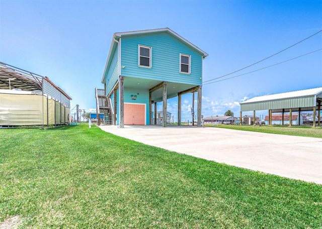 3511 County Road 202, Sargent, TX 77414