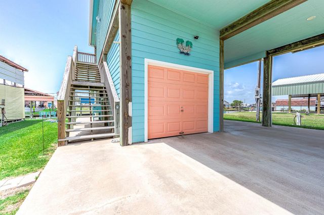 3511 County Road 202, Sargent, TX 77414