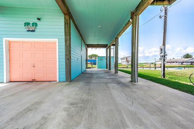 3511 County Road 202, Sargent, TX 77414