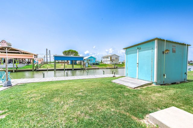 3511 County Road 202, Sargent, TX 77414