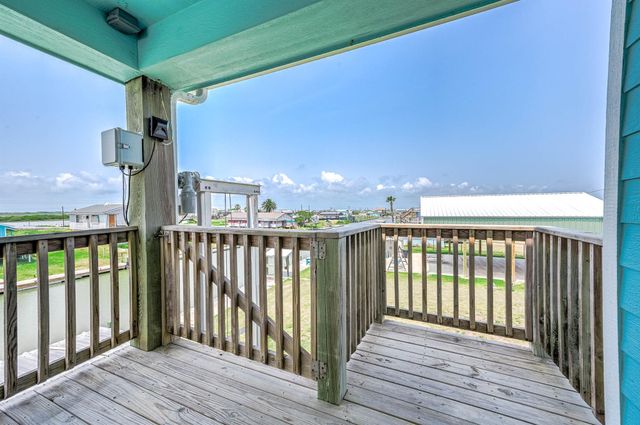3511 County Road 202, Sargent, TX 77414