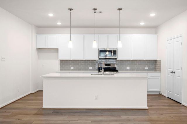 30419 Crystal Stream Lane Lane, Magnolia, TX 77355