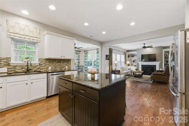 2604 Mchanna Point, Tega Cay, SC 29708