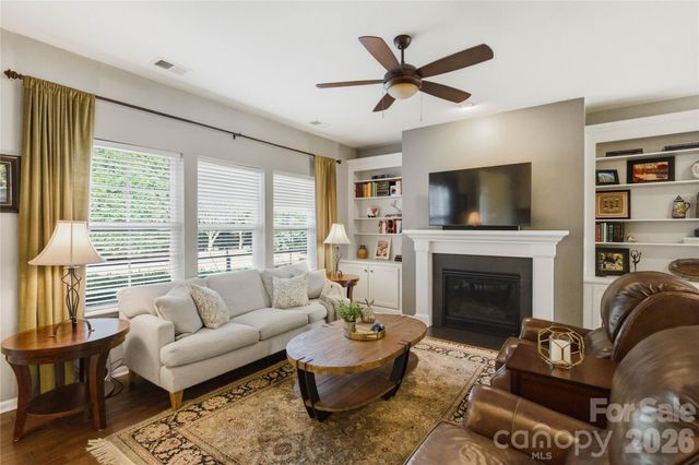 2604 Mchanna Point, Tega Cay, SC 29708