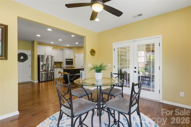 2604 Mchanna Point, Tega Cay, SC 29708